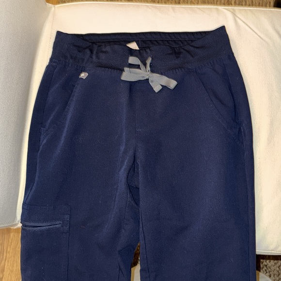 FIGS Navy Joggers XXS - Picture 3 of 7